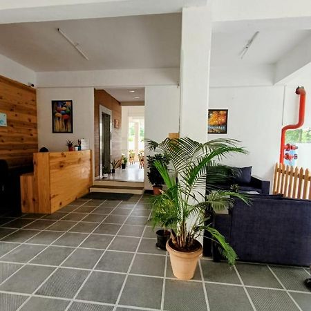 Ornate Service Apartments Пюн Екстериор снимка
