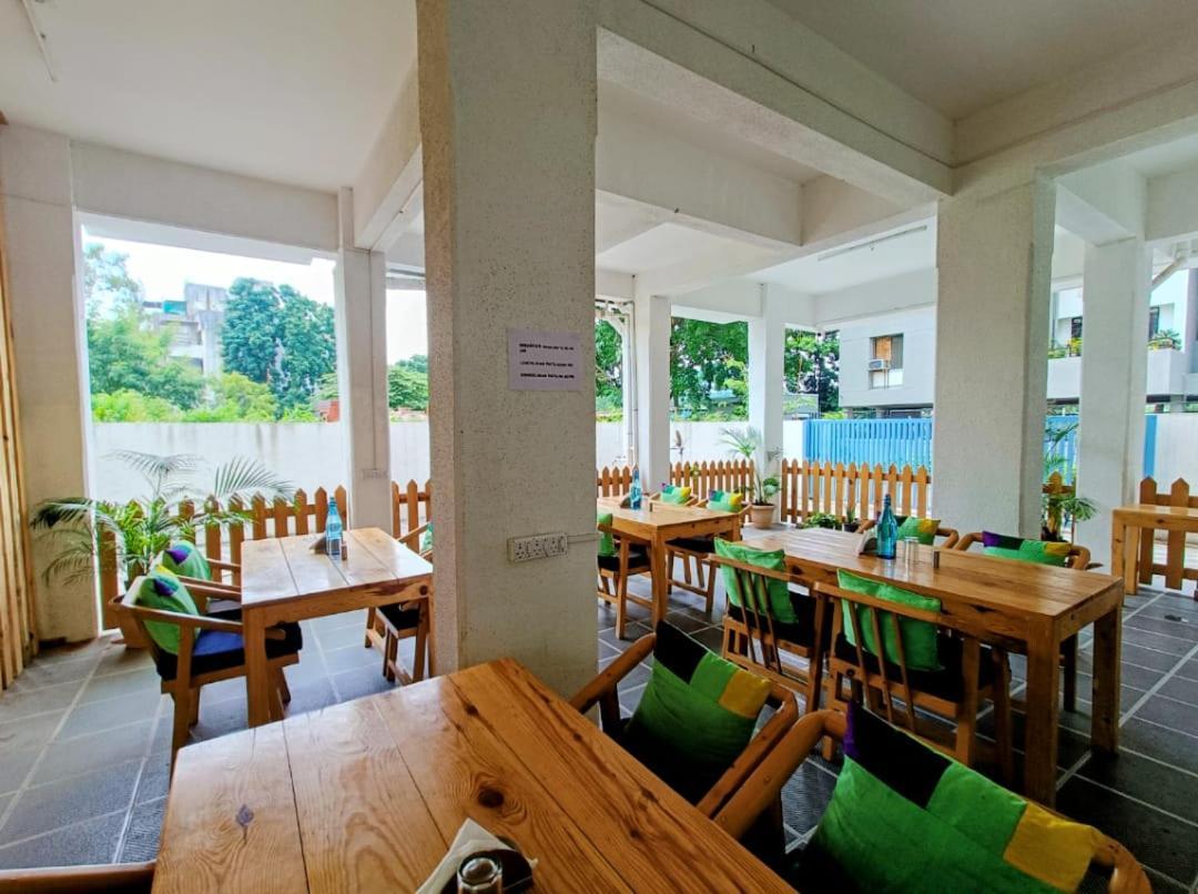 Ornate Service Apartments Пюн Екстериор снимка
