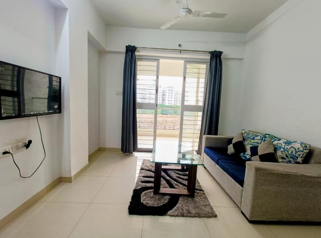 Ornate Service Apartments Пюн Екстериор снимка